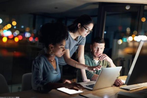 昆山体育广场舞培训：曲目与课程推荐(图1)